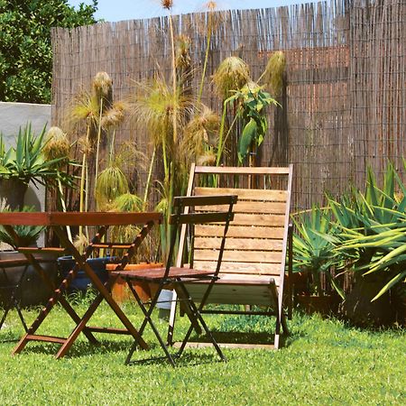 Vila Vale Guest House - Surf & Yoga Charneca  Buitenkant foto