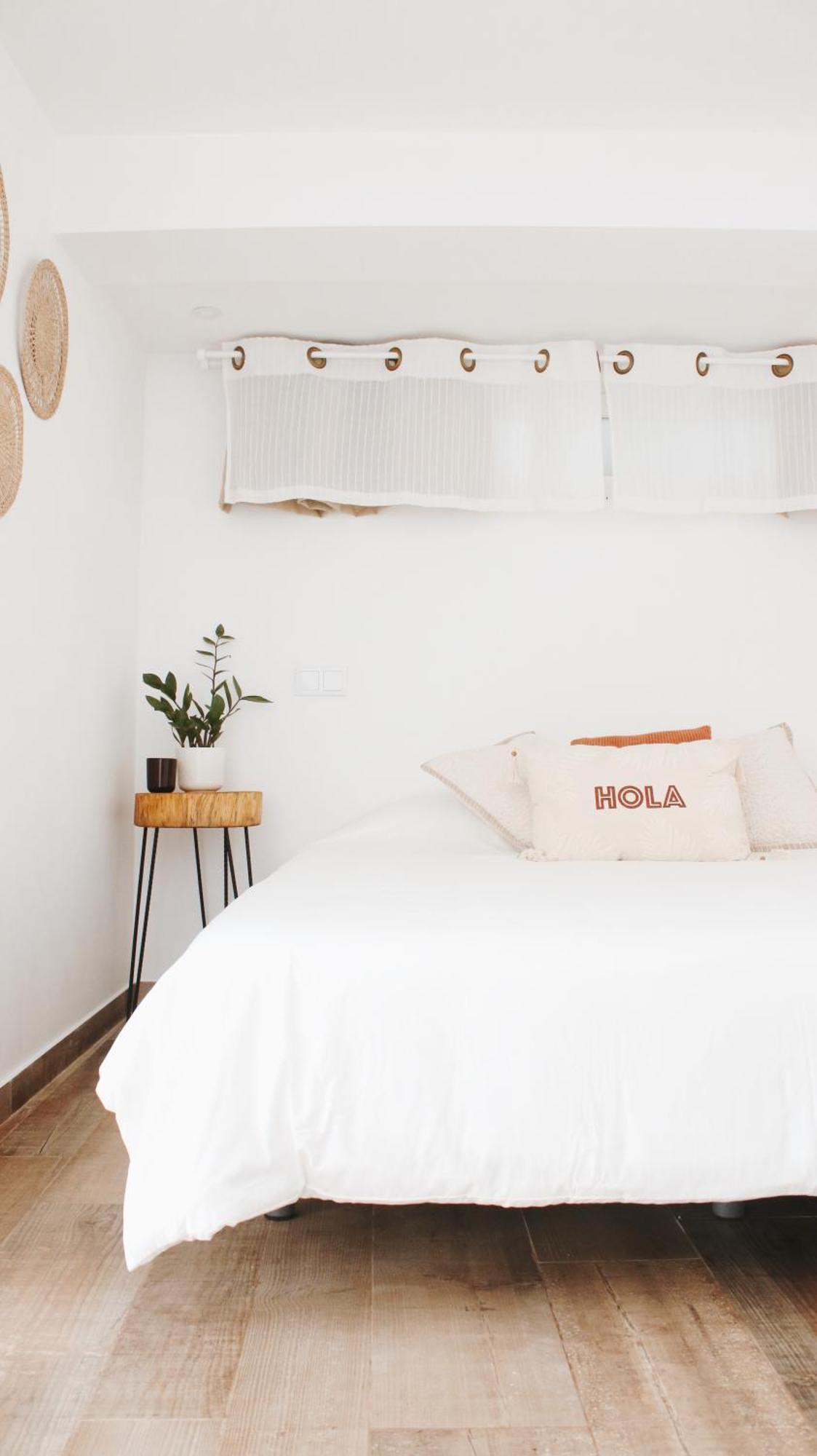 Vila Vale Guest House - Surf & Yoga Charneca  Buitenkant foto