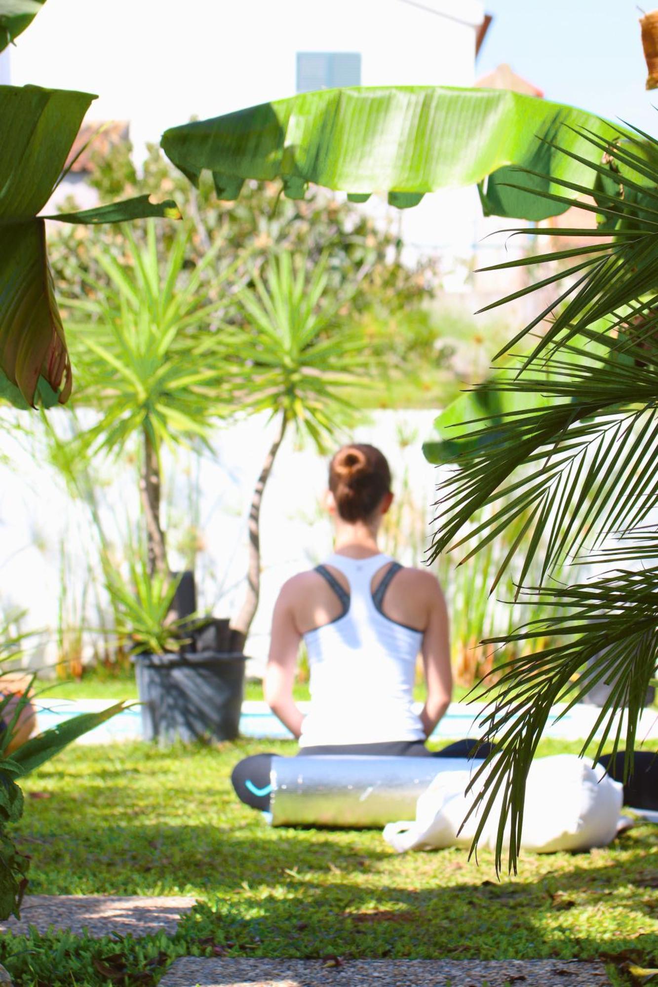 Vila Vale Guest House - Surf & Yoga Charneca  Buitenkant foto