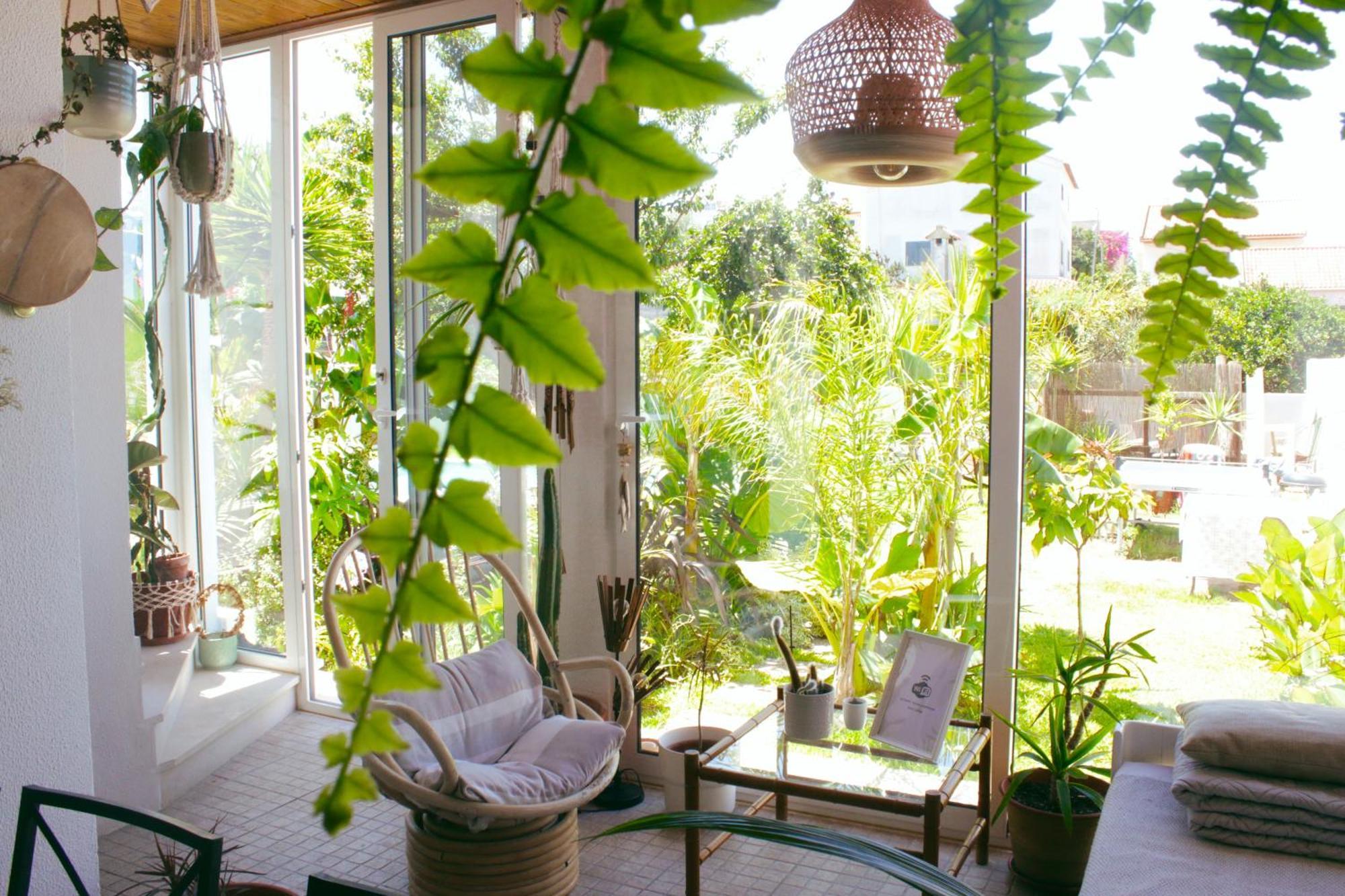 Vila Vale Guest House - Surf & Yoga Charneca  Buitenkant foto