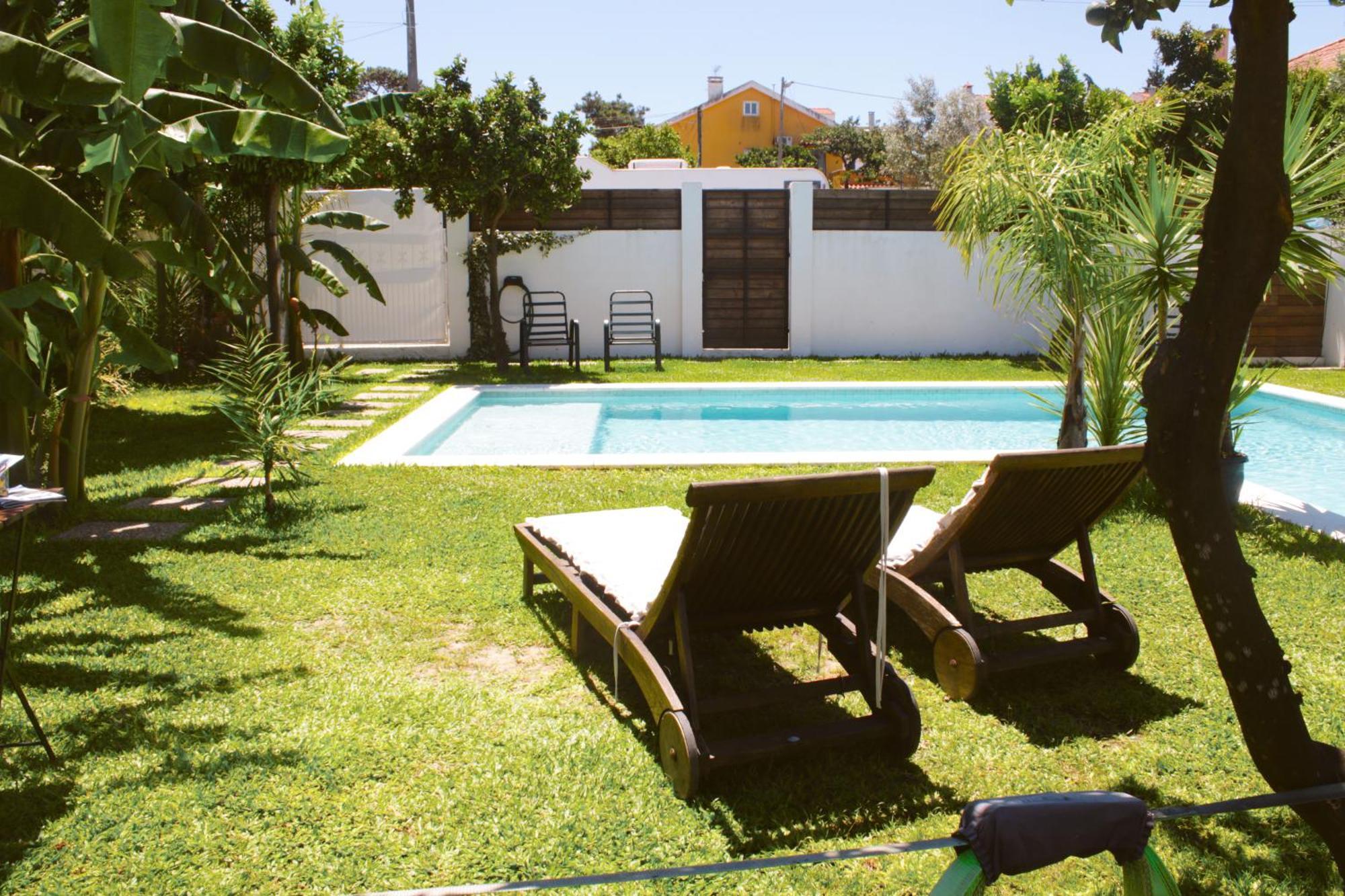 Vila Vale Guest House - Surf & Yoga Charneca  Buitenkant foto